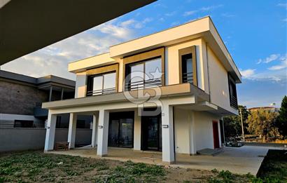 SATILIK 500 M² BAHÇE İÇİNDE MÜSTAKİL 4+2 VİLLA