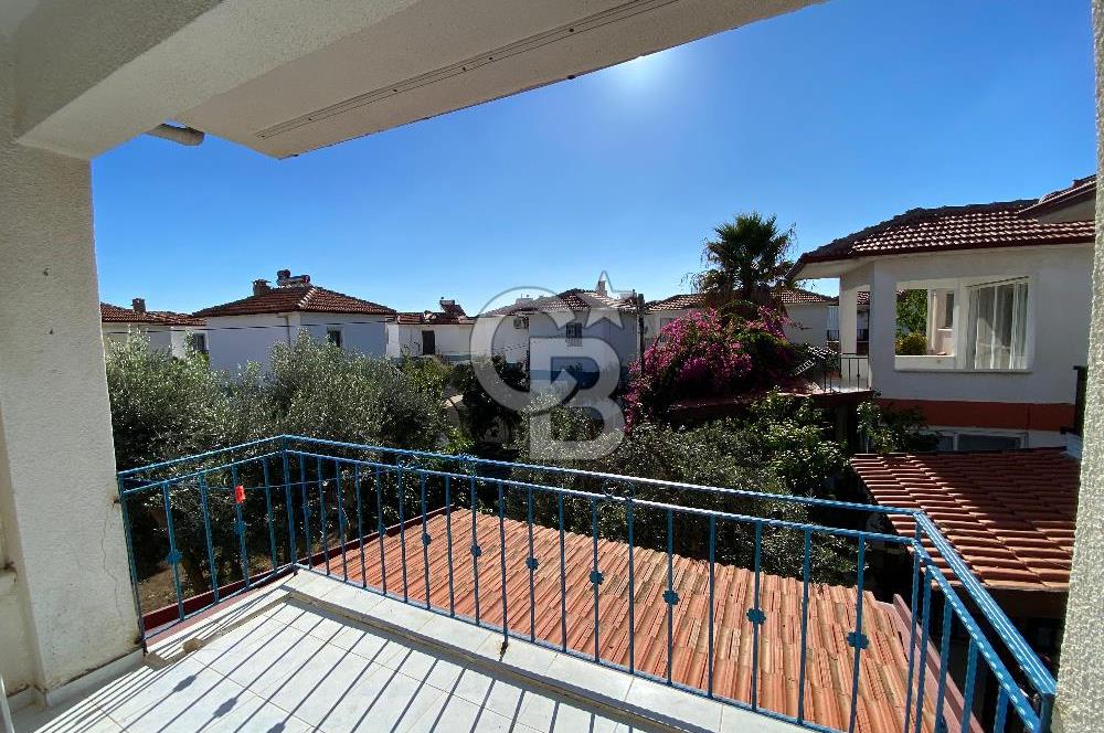 Denize Sıfır Raykent Sitesinde 1+1 Yazlık Daire - Üst Kat