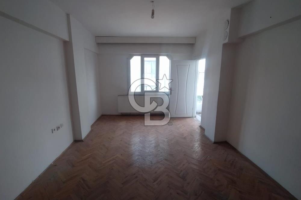 YALOVA MERKEZ İKİ YOLA CEPHELİ ARA KAT KİRALIK 2+1 DAİRE