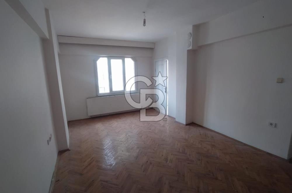 YALOVA MERKEZ İKİ YOLA CEPHELİ ARA KAT KİRALIK 2+1 DAİRE