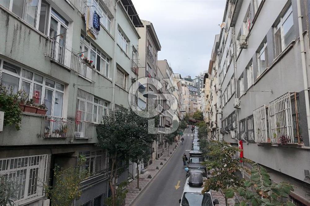 CİHANGİR'İN MERKEZİNDE SATILIK 5 KATLI BİNA