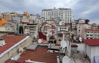 CİHANGİR'İN MERKEZİNDE SATILIK 5 KATLI BİNA