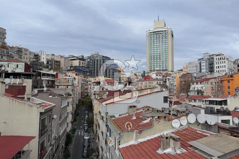 CİHANGİR'İN MERKEZİNDE SATILIK 5 KATLI BİNA