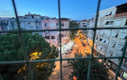 Edremit Camivasat Mahallesinde Satılık 2+1 Daire Çatı Teraslı
