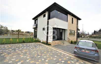 Edremit 4+1 Lüks Villa, 147m² Net, Müstakil Bahçeli, Site İçinde