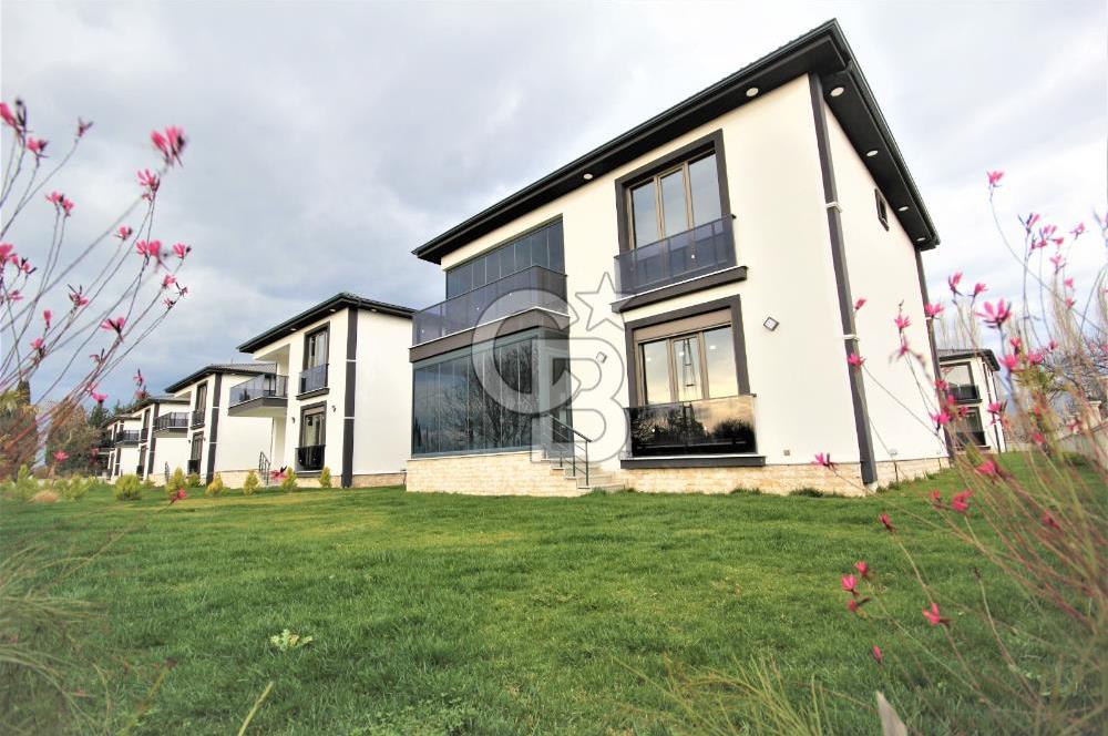 Edremit 4+1 Lüks Villa, 147m² Net, Müstakil Bahçeli, Site İçinde