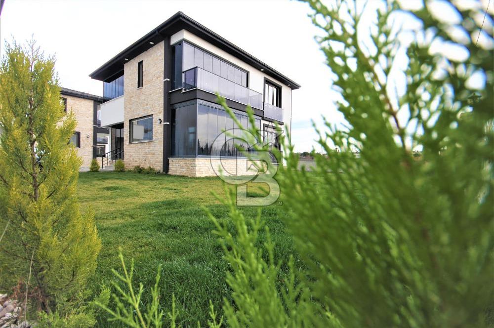 Edremit 4+1 Lüks Villa, 147m² Net, Müstakil Bahçeli, Site İçinde