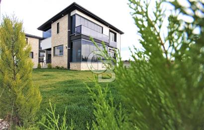 Edremit 4+1 Lüks Villa, 147m² Net, Müstakil Bahçeli, Site İçinde