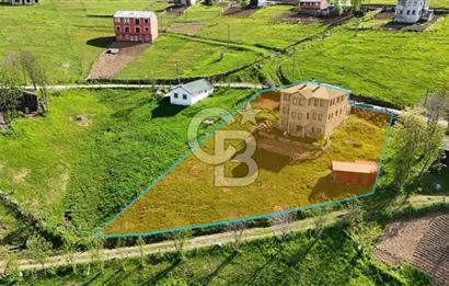 AKÇAABAT IŞIKLAR'DA SATILIK BİNA VE ARSA