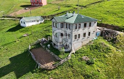 AKÇAABAT IŞIKLAR'DA SATILIK BİNA VE ARSA