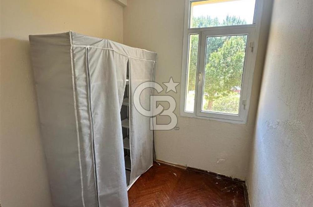 Foça Atatürk Mahallesinde Kiralık 2+1 Daire