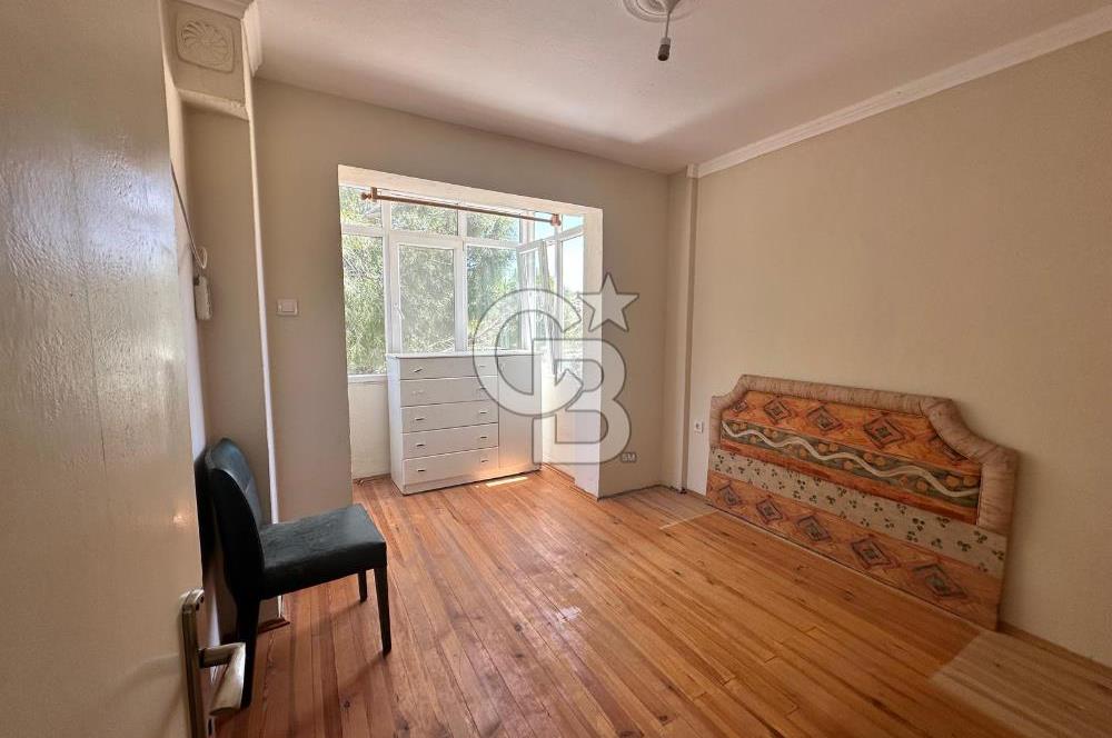 Foça Atatürk Mahallesinde Kiralık 2+1 Daire