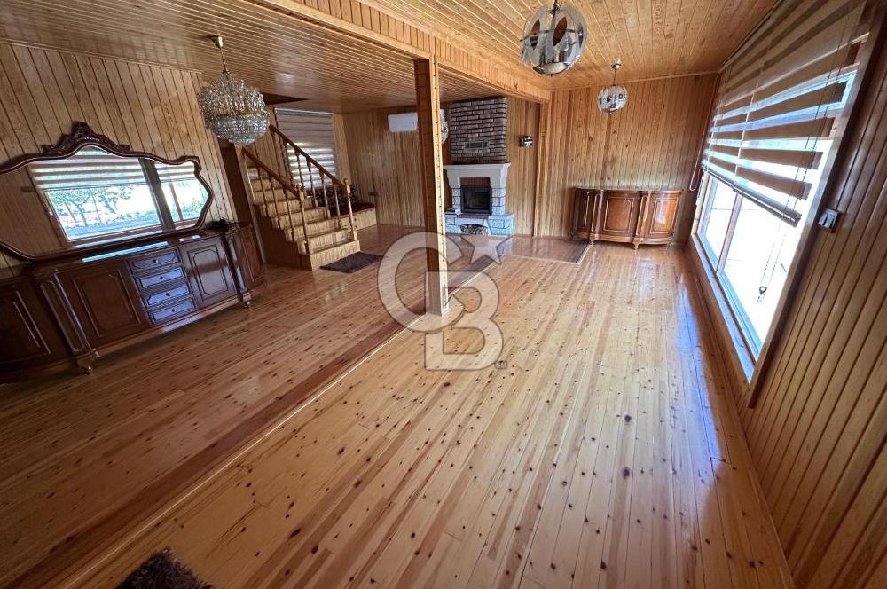 Y.MAHALLE KARACAKAYA DA CADDE ÜZERİ 4+1 İSKANLI AHŞAP VİLLA