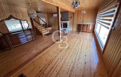 Y.MAHALLE KARACAKAYA DA CADDE ÜZERİ 4+1 İSKANLI AHŞAP VİLLA