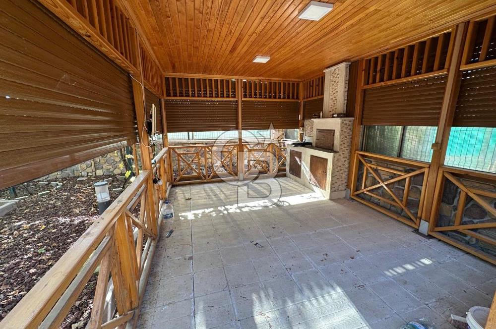 Y.MAHALLE KARACAKAYA DA CADDE ÜZERİ 4+1 İSKANLI AHŞAP VİLLA