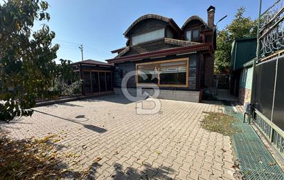 Y.MAHALLE KARACAKAYA DA CADDE ÜZERİ 4+1 İSKANLI AHŞAP VİLLA