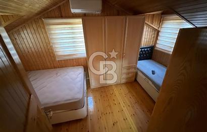 Y.MAHALLE KARACAKAYA DA CADDE ÜZERİ 4+1 İSKANLI AHŞAP VİLLA