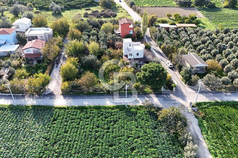 Emiralemde Villa İmarlı Satılık 1071m² Arsa ve Dubleks Ev