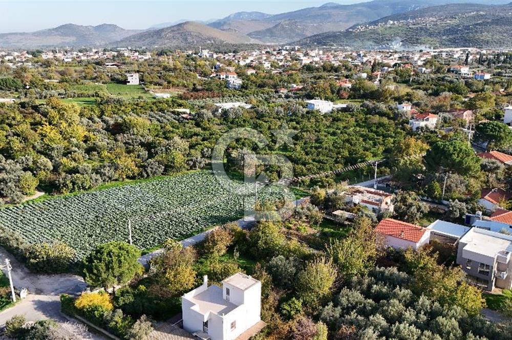 Emiralemde Villa İmarlı Satılık 1071m² Arsa ve Dubleks Ev