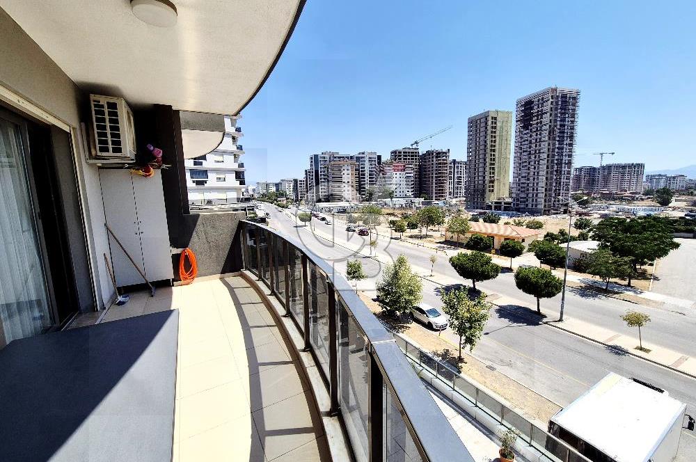 Casa Palm'de Ara Kat Geniş 3+1 Üç Cephesi Açık Satılık