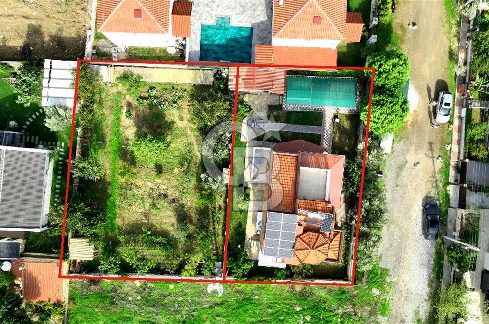 Foça Kozbeyli'de 1022 m2 Arsa Alanı İçinde Satılık Müstakil Villa