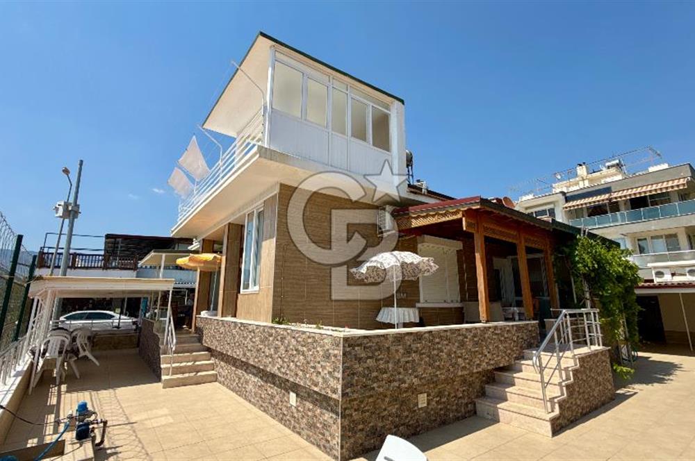 Akçay Edremit’te Muhteşem Konumda Denize Sıfır Satılık Pansiyon