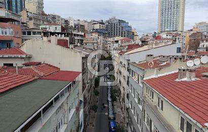 CİHANGİR MERKEZDE SATILIK 5 KATLI APART OTELE UYGUN BİNA