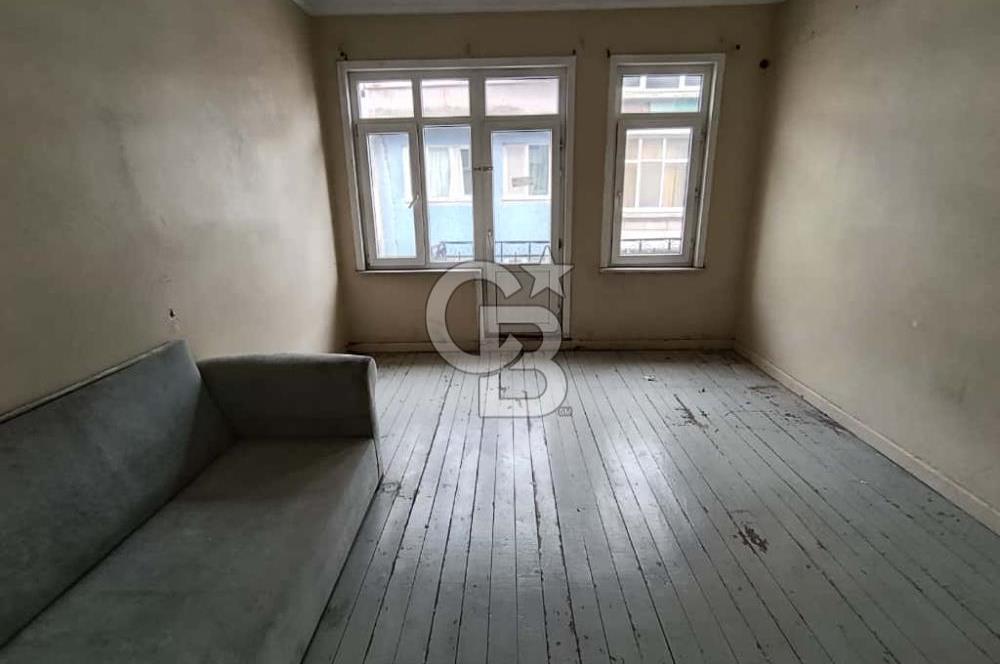CİHANGİR MERKEZDE SATILIK 5 KATLI APART OTELE UYGUN BİNA