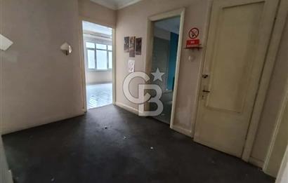 CİHANGİR MERKEZDE SATILIK 5 KATLI APART OTELE UYGUN BİNA