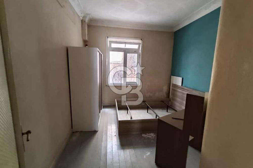 CİHANGİR MERKEZDE SATILIK 5 KATLI APART OTELE UYGUN BİNA