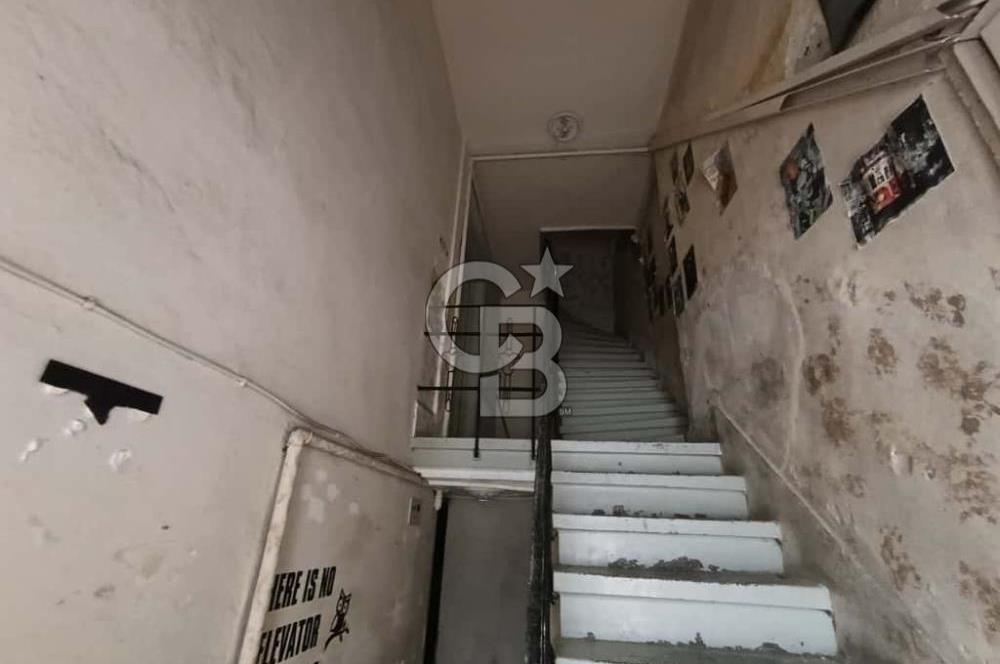 CİHANGİR MERKEZDE SATILIK 5 KATLI APART OTELE UYGUN BİNA