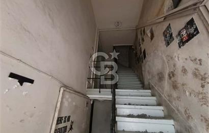 CİHANGİR MERKEZDE SATILIK 5 KATLI APART OTELE UYGUN BİNA