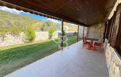 ÇAMLIBEL KÖYÜ'NDE DOĞAYLA İÇ İÇE TAŞ DETAYLI SATILIK 4+1 VİLLA