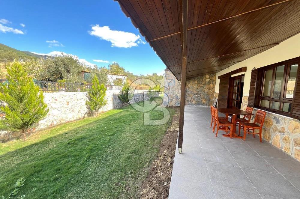 ÇAMLIBEL KÖYÜ'NDE DOĞAYLA İÇ İÇE TAŞ DETAYLI SATILIK 4+1 VİLLA