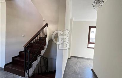 ÇAMLIBEL KÖYÜ'NDE DOĞAYLA İÇ İÇE TAŞ DETAYLI SATILIK 4+1 VİLLA