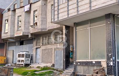 Arnavutköy'de merkezi konumda cadde üzerinde kiralık bina işyeri