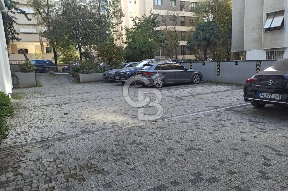 SUADİYE , ÇOK İYİ KONUMDA , GENİŞ SALONLU, 120 m2, BOŞ DAİRE