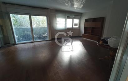 SUADİYE , ÇOK İYİ KONUMDA , GENİŞ SALONLU, 120 m2, BOŞ DAİRE