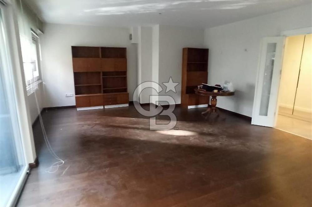 SUADİYE , ÇOK İYİ KONUMDA , GENİŞ SALONLU, 120 m2, BOŞ DAİRE