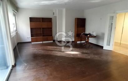 SUADİYE , ÇOK İYİ KONUMDA , GENİŞ SALONLU, 120 m2, BOŞ DAİRE