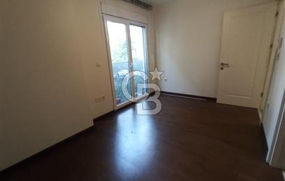 SUADİYE , ÇOK İYİ KONUMDA , GENİŞ SALONLU, 120 m2, BOŞ DAİRE