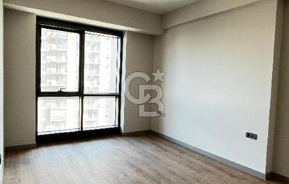 SINPAŞ FİNANS ŞEHİR – PARK ETAPTA 9. KAT GENİŞ 3+1 DAİRE