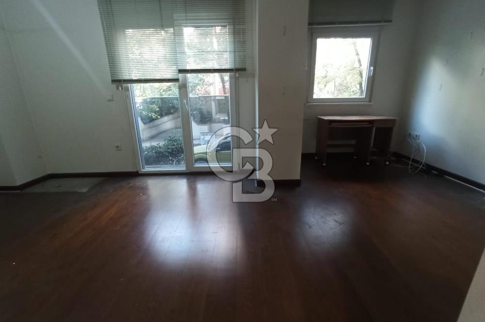 SUADİYE , ÇOK İYİ KONUMDA , GENİŞ SALONLU, 120 m2, BOŞ DAİRE