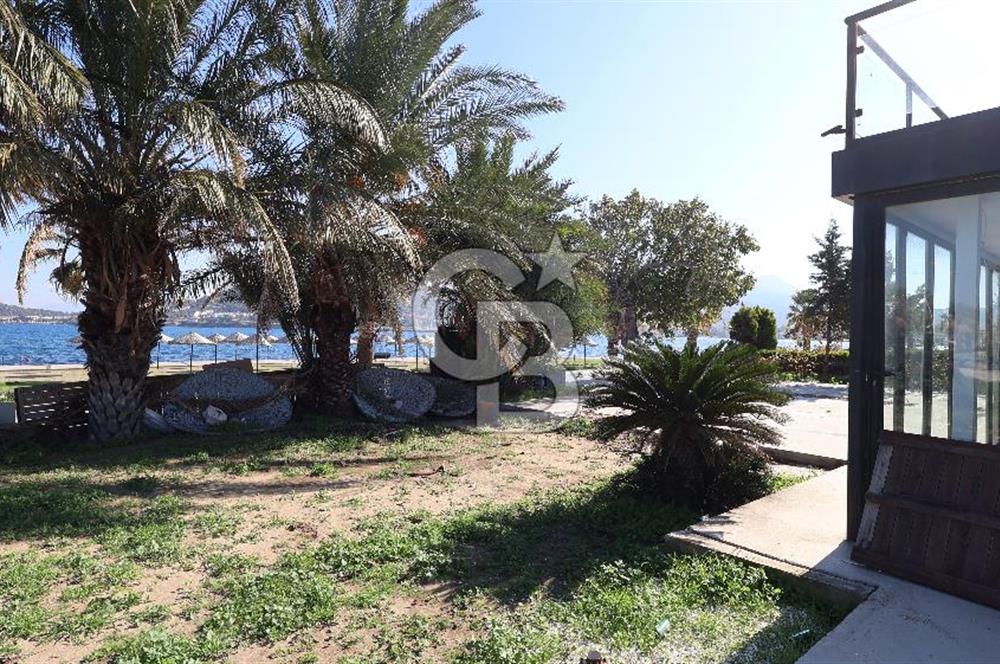  İzmir Yeni Foça'da denize sıfır eşsiz konumda otel arsası hissesi..