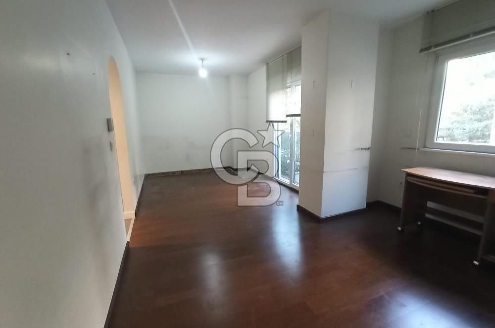 SUADİYE , ÇOK İYİ KONUMDA , GENİŞ SALONLU, 120 m2, BOŞ DAİRE