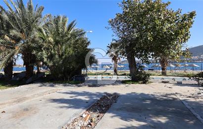  İzmir Yeni Foça'da denize sıfır eşsiz konumda otel arsası hissesi..