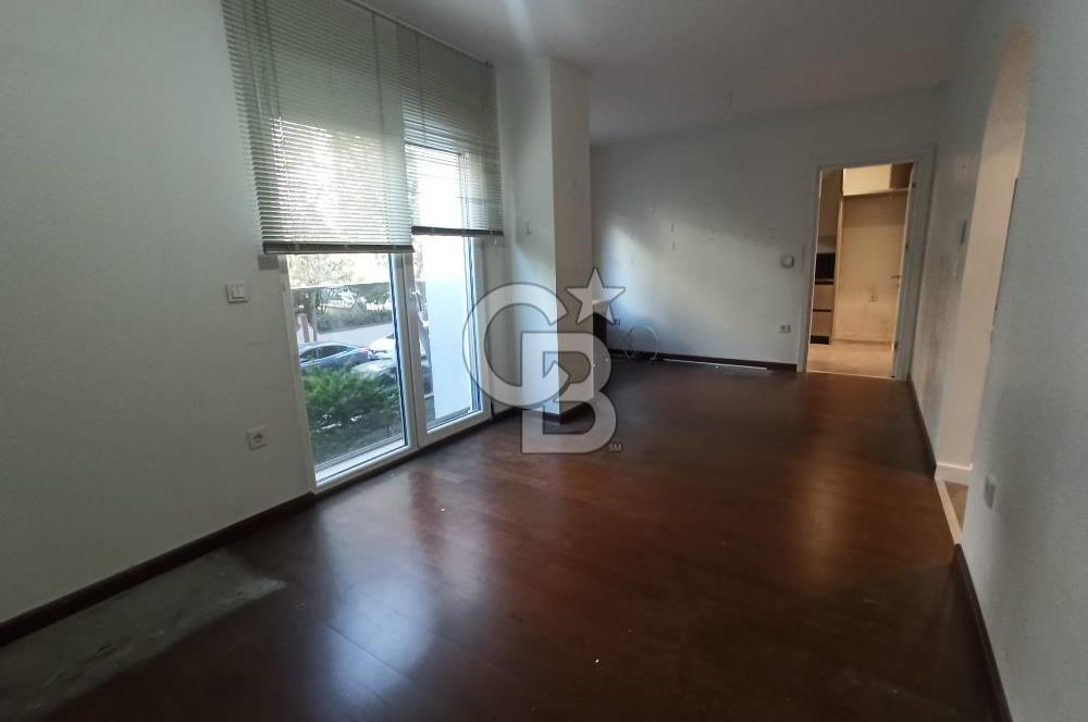 SUADİYE , ÇOK İYİ KONUMDA , GENİŞ SALONLU, 120 m2, BOŞ DAİRE