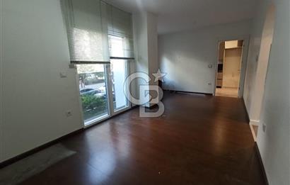 SUADİYE , ÇOK İYİ KONUMDA , GENİŞ SALONLU, 120 m2, BOŞ DAİRE