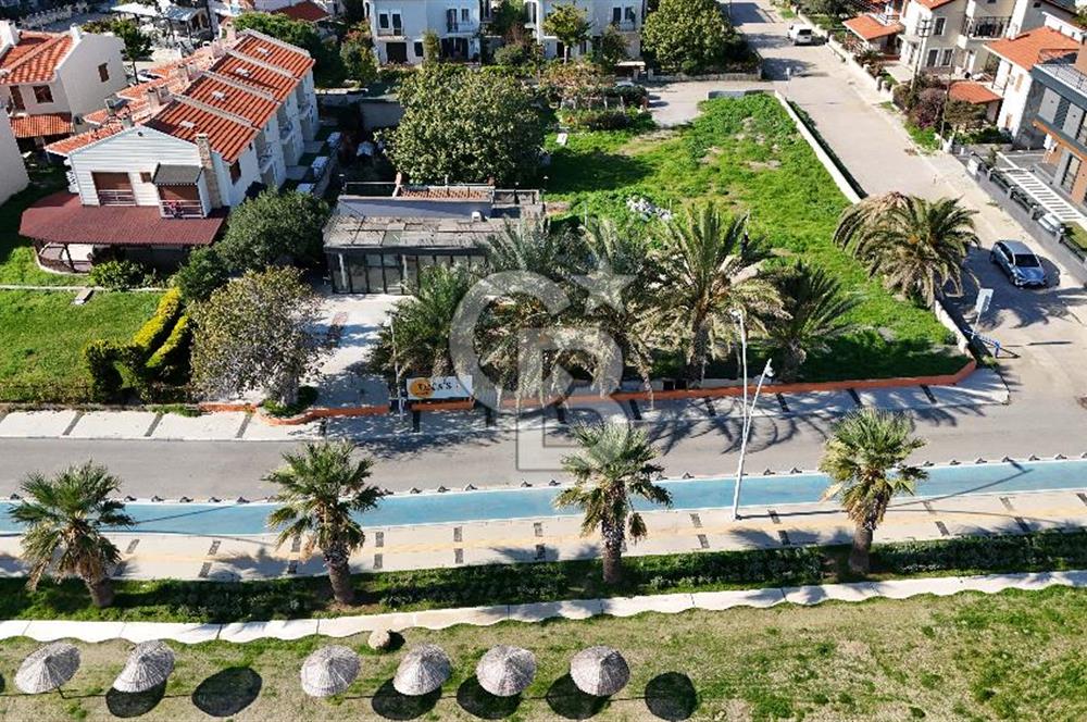  İzmir Yeni Foça'da denize sıfır eşsiz konumda otel arsası hissesi..