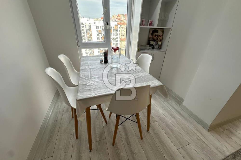 MARİ 4402 REZİDANSDA 2+1 KAPALI MUTFAK + METROBÜSE YAKIN 